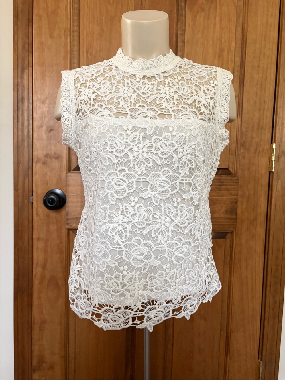 Nanette Lepore White Floral Lace Sleeveless Mock-Neck Top Size Small